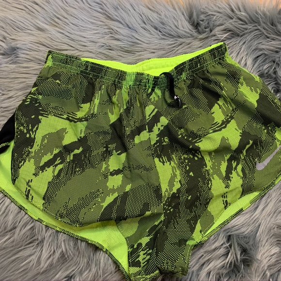NWOT Nike Dri-Fit Running Shorts, Green Camo, Medium - Picture 1 of 8